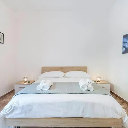 Famileisure Near Policlinico & דירה *