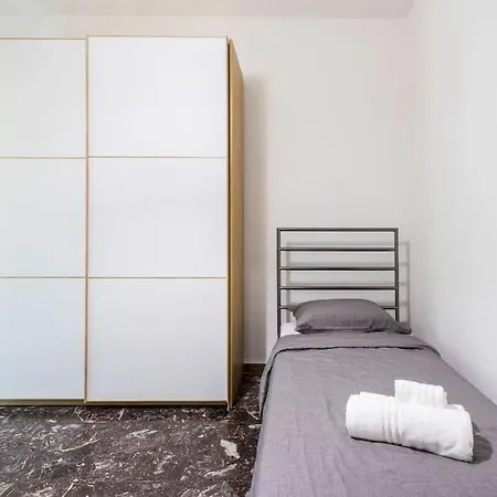 Διαμέρισμα Famileisure Near Policlinico & *