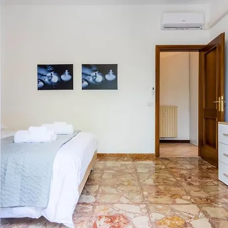 Famileisure Near Policlinico & דירה *