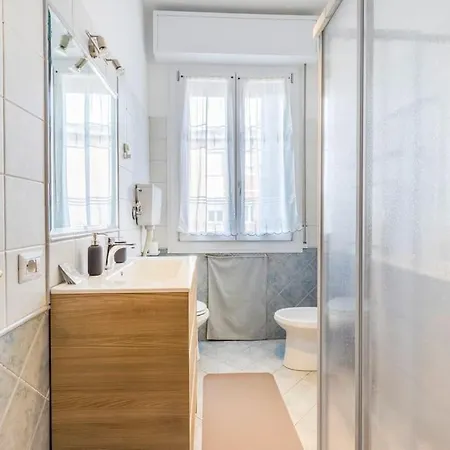 Famileisure Near Policlinico & Appartement